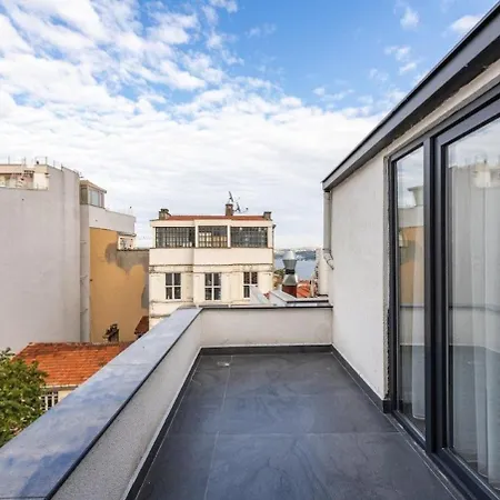 Duplex Penthouse Wparking 3bd2bath Views! #340 Apartment