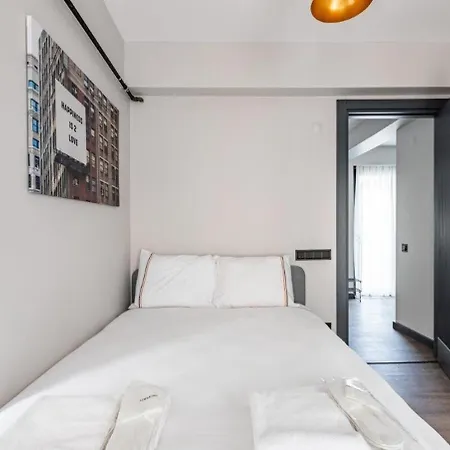 Duplex Penthouse Wparking 3bd2bath Views! #340