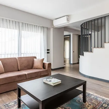 Duplex Penthouse Wparking 3bd2bath Views! #340 *