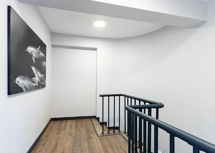 Duplex Penthouse Wparking 3bd2bath Views! #340 * Istanboel