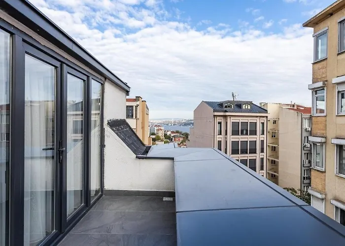 Duplex Penthouse Wparking 3bd2bath Views! #340 * Istanboel