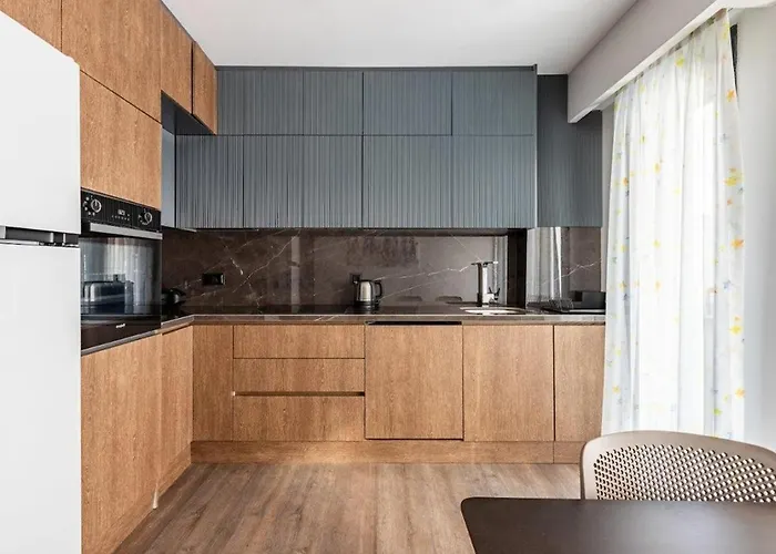 Duplex Penthouse Wparking 3bd2bath Views! #340 Appartement