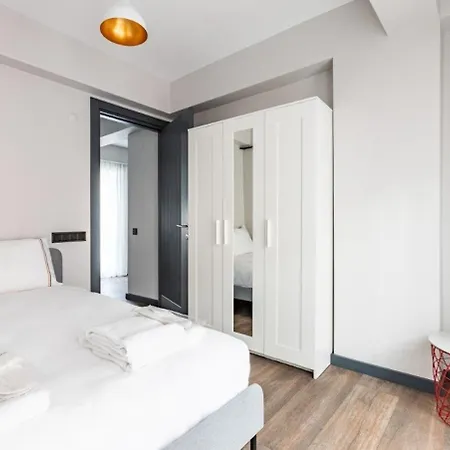 Duplex Penthouse Wparking 3bd2bath Views! #340 Apartament