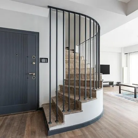 דירה Duplex Penthouse Wparking 3bd2bath Views! #340 *