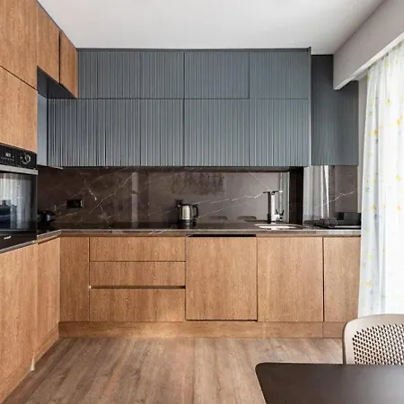 Duplex Penthouse Wparking 3bd2bath Views! #340 דירה