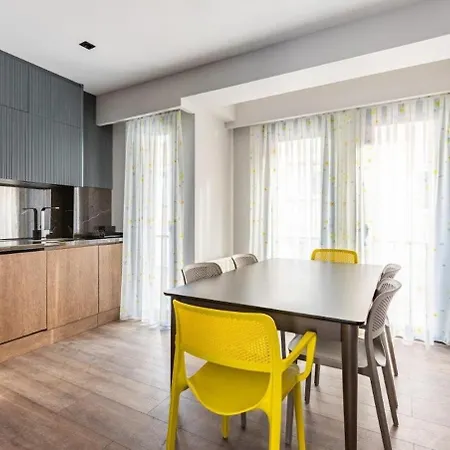 Duplex Penthouse Wparking 3bd2bath Views! #340 דירה *