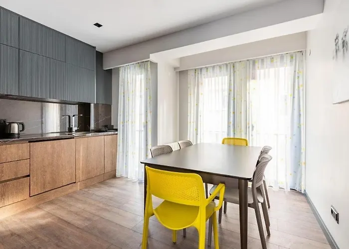 Duplex Penthouse Wparking 3bd2bath Views! #340 Apartment *