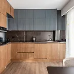 Duplex Penthouse Wparking 3bd2bath Views! #340 Lejlighed